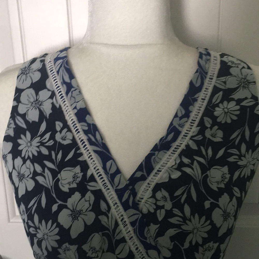 Stunning Gabby Skye floral maxi dress size 4 - Picture 4 of 16